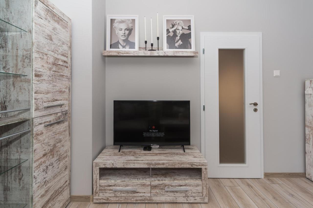 Fashionable 1Bd Flat In The Centre Of Plovdiv Appartamento Esterno foto